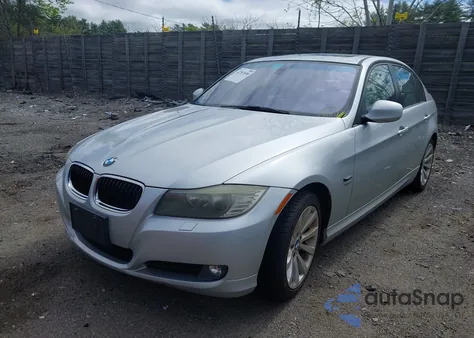 2011 BMW 328I xDrive z USA, uszkodzony, nr VIN WBAPK5C57BA995965